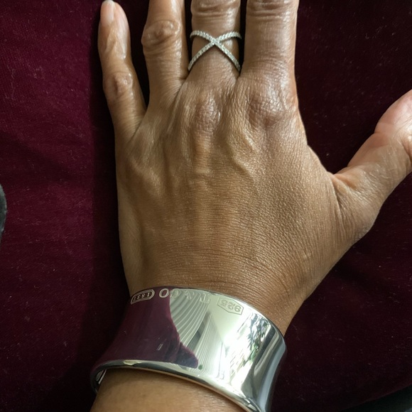 Tiffany & Company Cuff Bracelet (💯 Authentic) - Picture 3 of 7